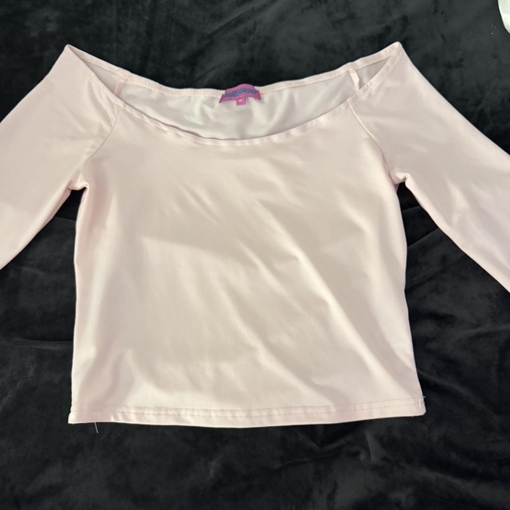 Edikted Light Pink Off-Shoulder Crop Top